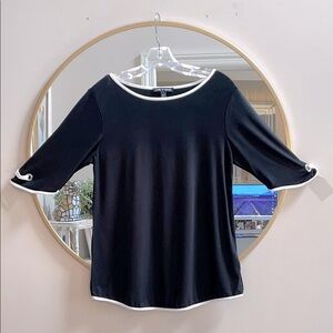 Like New Cable & Gauge Black & White Blouse